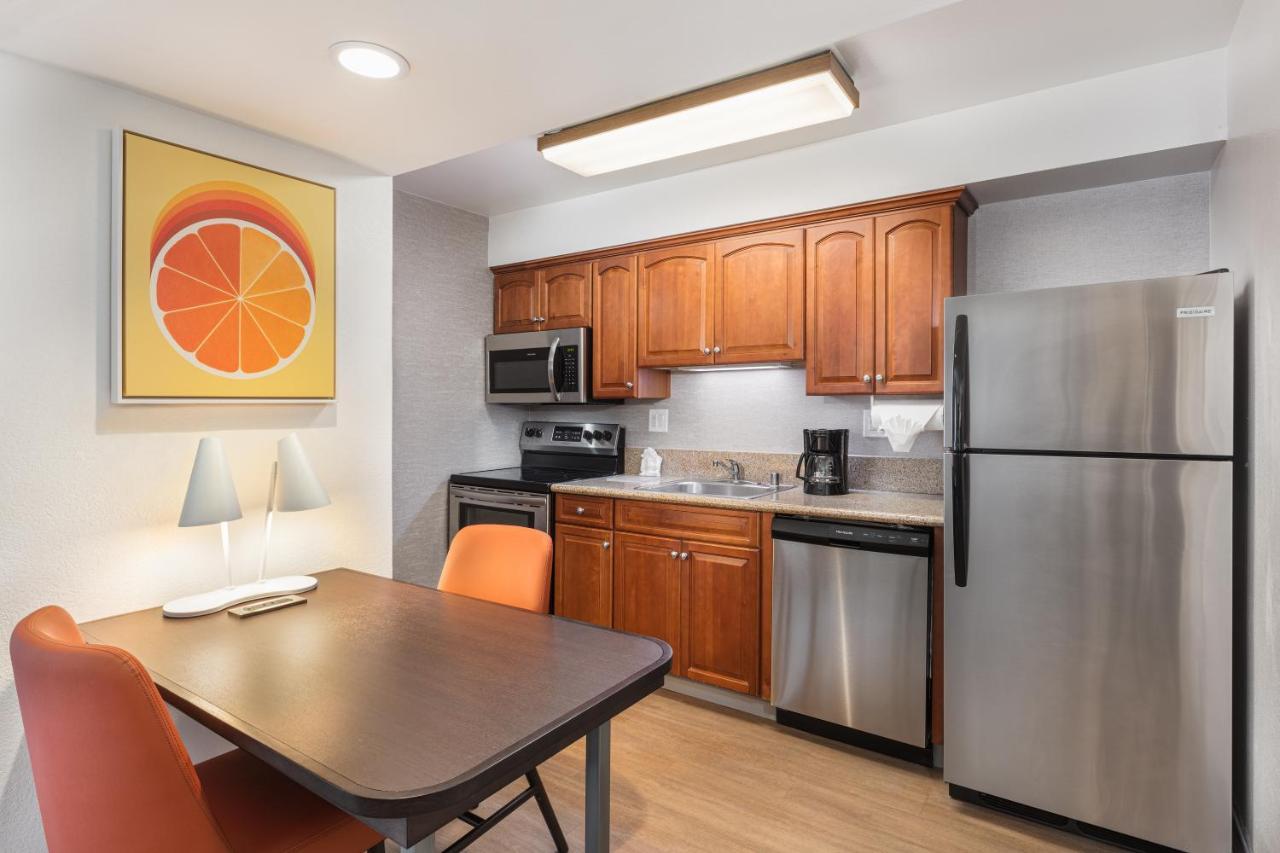 Clementine Hotel & Suites Anaheim Exterior photo