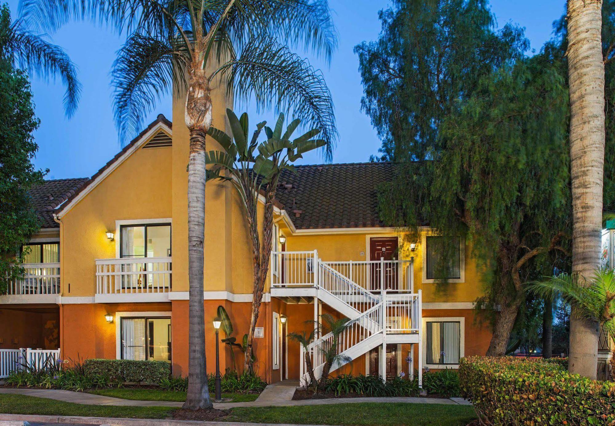 Clementine Hotel & Suites Anaheim Exterior photo